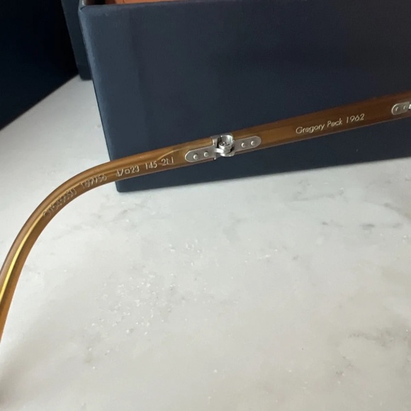 Oliver peoples Gregory peck 47 folding sunglasses $524 msrp - Picture 6 of 9